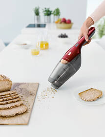 Tyčový vysavač Electrolux EERC75WRK červený

 obrázek produktu 4 z 4