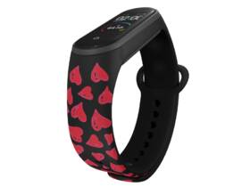 Řemínek Mi-Band na Xiaomi Mi Band 3/4 - motiv Červená srdíčka, černý 

 obrázek produktu 2 z 3