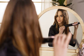 Žehlička na vlasy ETA 8337 90000 černá barva
