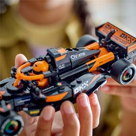 Stavebnice LEGO® Speed Champions 77251 Závodní auto McLaren F1® Team MCL38 

 obrázek produktu 3 z 8