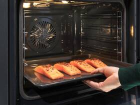Trouba Electrolux EOB7S31X nerez
