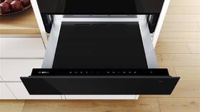Ohřevná zásuvka Bosch BIC7101B1 černá barva
