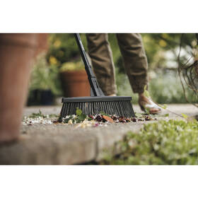 Koště Fiskars A000016662 Solid (M) 
