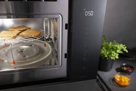 Mikrovlnná trouba Hisense BIM325GI63DBG černá barva
