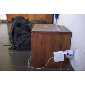 Cestovní adaptér SKROSS pro 150 zemí MUV Micro, 2.5A max. bílá barva
