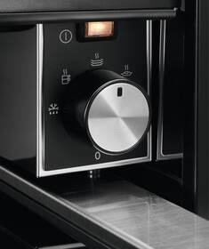 Ohřevná zásuvka AEG KDE911424B 

 obrázek produktu 1 z 14