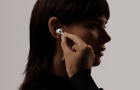 Apple přináší do Česka funkci Sluchadlo pro AirPods Pro 3 a  AirPods Pro 2
